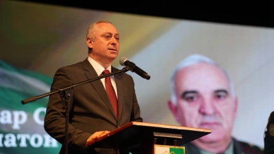 Аҧсны арбџьбарымчқәа ркомандаҟаҵаҩ хада, Аҳәынҭқарра Ахада Бадра Гәынба ихы алаирҳәит Сергеи Дбар диижьҭеи 80 шықәса аҵра иазкыз аилатәара