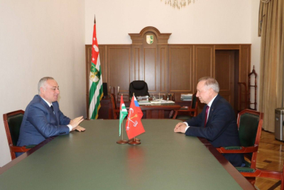 Abkhazian President Badra Gunba met with St. Petersburg Governor Alexander Beglov, who heads the delegation that arrived in the republic on a working visit.